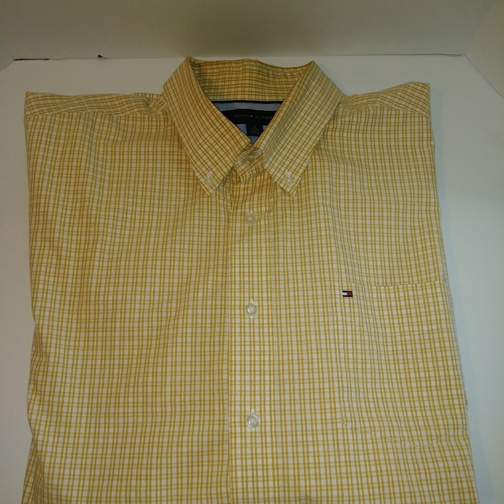 Tommy Hilfiger Button Down Men's Shirt NWOT